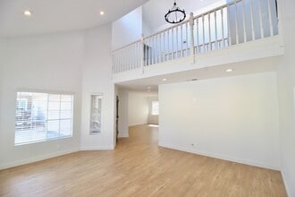 2011 Plant Ave in Redondo Beach, CA - Foto de edificio - Building Photo
