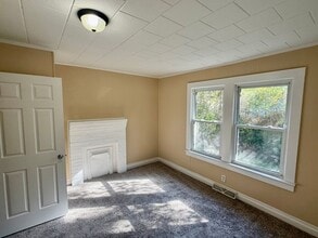 321 Stokes St in Burlington, NC - Building Photo - Building Photo