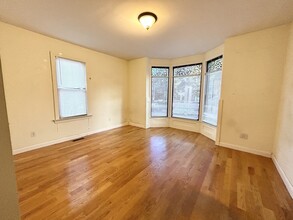 1562 Tremont St, Unit 2 in Boston, MA - Building Photo - Building Photo