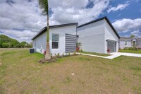 351 W Aster Ct in Kissimmee, FL - Foto de edificio - Building Photo