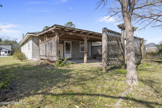 541 Timberlane Dr in Macclenny, FL - Building Photo - Building Photo