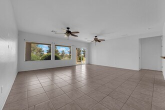 7810 Fieldfare Dr in North Las Vegas, NV - Building Photo - Building Photo