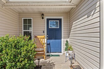 5720 Crow Dr in Cumming, GA - Building Photo - Building Photo