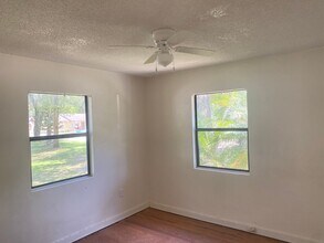11421 SE 59th Terrace in Belleview, FL - Building Photo - Building Photo
