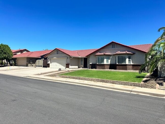 property at 923 N 59th St