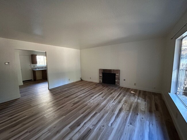 2513 Ponderosa St in South Lake Tahoe, CA - Foto de edificio - Building Photo