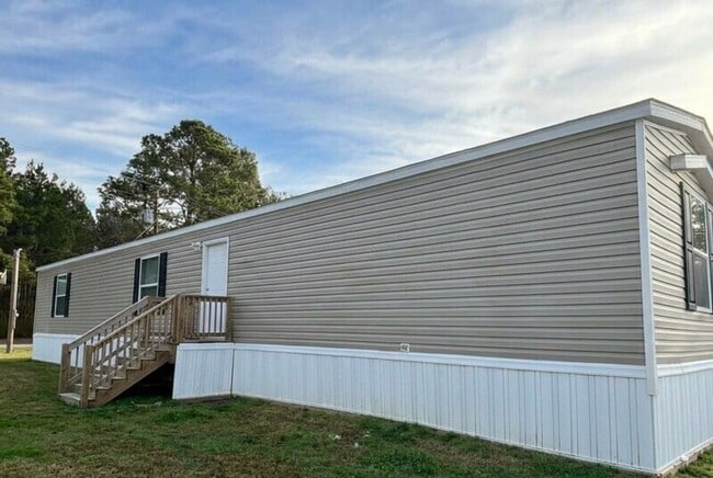 4301 Port Ct in Battleboro, NC - Building Photo - Building Photo