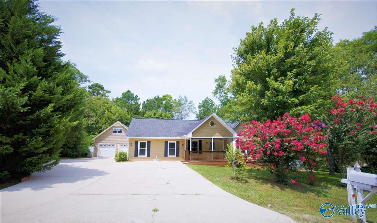 114 Frankie Ln in Madison, AL - Building Photo