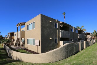 Adams Street Apartments in Carlsbad, CA - Building Photo - Building Photo