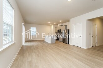 817 Pear Blossom Ct in Winston-Salem, NC - Building Photo - Building Photo