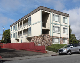 245 Willow Ave in South San Francisco, CA - Building Photo - Building Photo