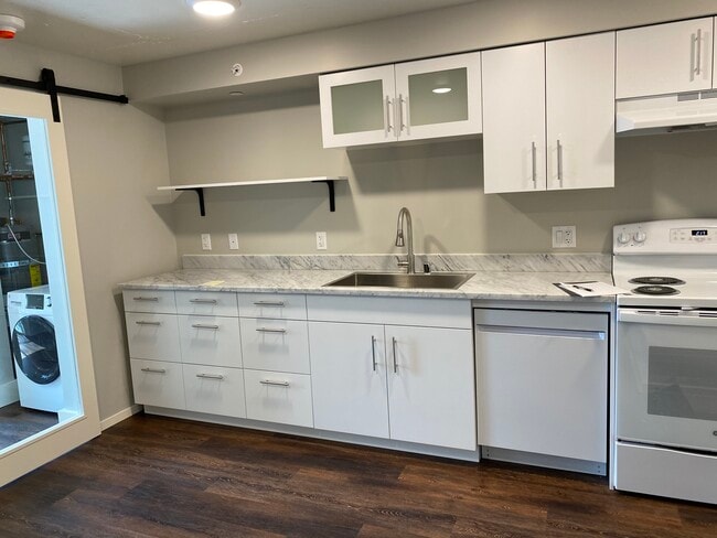 property at 803 Waimanu St