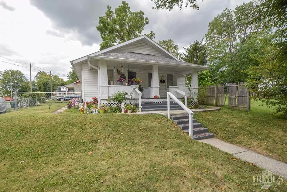 901/903 11th in Muncie, IN - Building Photo