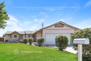 2815 St Elmo Dr in Rialto, CA - Building Photo