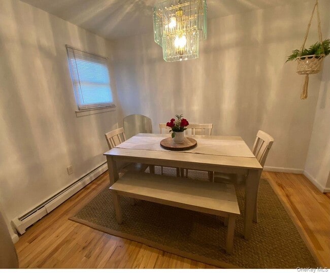 37 Broadway in West Babylon, NY - Building Photo - Building Photo