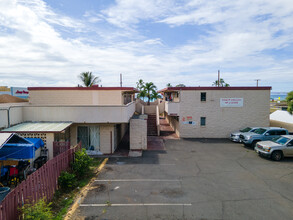 Makaha Villas in Waianae, HI - Building Photo - Building Photo