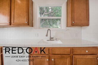 1818 Whitley Ave in Los Angeles, CA - Building Photo - Building Photo