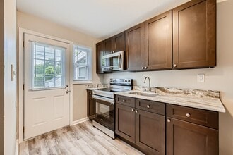 916 Middlesex Rd in Essex, MD - Building Photo - Building Photo