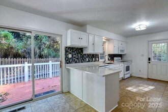 34 East St in Weaverville, NC - Building Photo - Building Photo