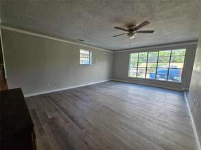 605 White St in Whitesboro, TX - Building Photo - Building Photo