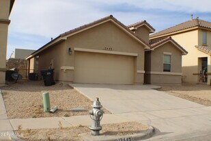 12449 Chamberlain Dr in Horizon City, TX - Building Photo