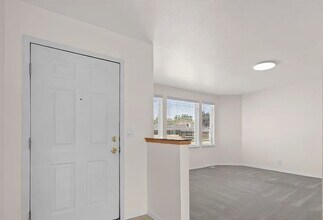 9603 W Edna St in Boise, ID - Foto de edificio - Building Photo