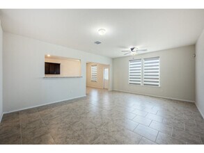 10622 Rayburn Lndg in San Antonio, TX - Building Photo - Building Photo