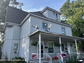 945 William St in Avoca, PA - Building Photo