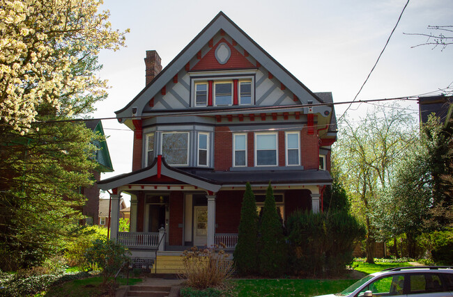 property at 926 Savannah Ave