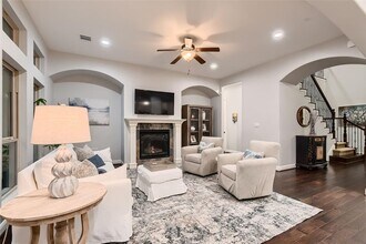 2516 Arion Cir in Austin, TX - Building Photo - Building Photo