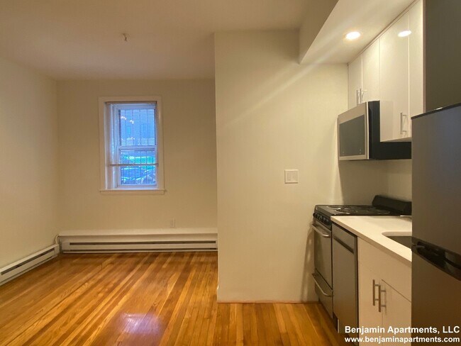 519 Beacon St, Unit 3 in Boston, MA - Building Photo - Building Photo