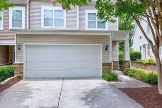 120 Skyros Loop in Cary, NC - Building Photo - Building Photo