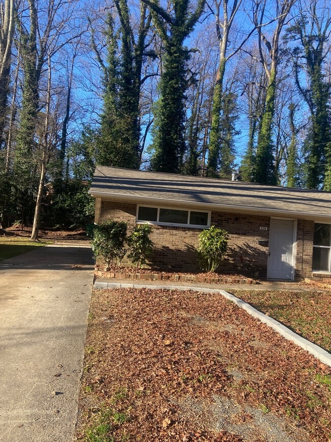 property at 526 Blendwood Dr