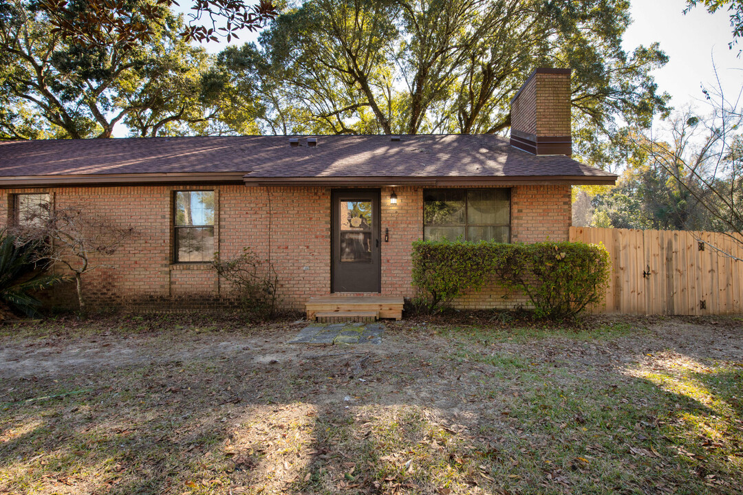 9345 Chisholm Rd in Pensacola, FL - Building Photo