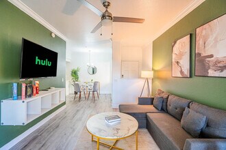 2155 S 55th St, Unit SI ID1386550P in Tempe, AZ - Building Photo - Building Photo