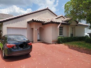 15835 SW 112th Terrace in Miami, FL - Building Photo - Building Photo