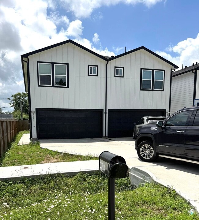 property at 9911 Porto Rico Rd