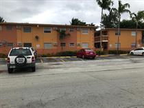 Oceanmar Apartments in Hialeah, FL - Foto de edificio - Building Photo