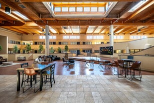 Acadian Crossing/Utilities Included in Lafayette, LA - Building Photo