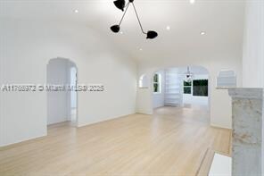 774 NE 74th St in Miami, FL - Foto de edificio - Building Photo