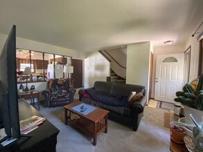 746 Penbrook Way in Hartland, WI - Building Photo - Building Photo