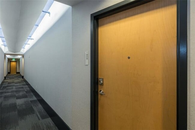 943 Peachtree St NE, Unit 1805 in Atlanta, GA - Building Photo - Building Photo