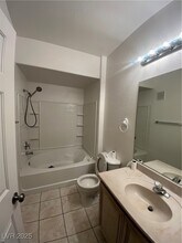 7135 S Durango Dr in Las Vegas, NV - Building Photo - Building Photo