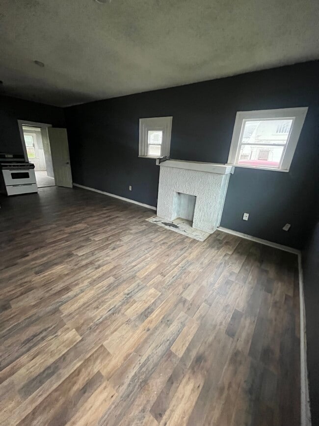 2112 Avenue E in Wichita Falls, TX - Building Photo - Building Photo