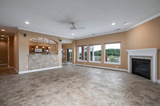 211 Todaly Cir in Loudon, TN - Building Photo - Building Photo