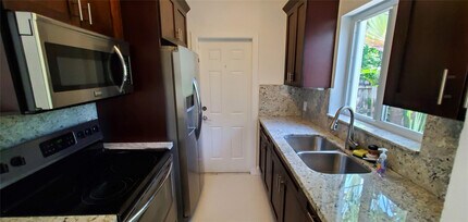 1304 NE 16th Ave in Fort Lauderdale, FL - Building Photo - Building Photo