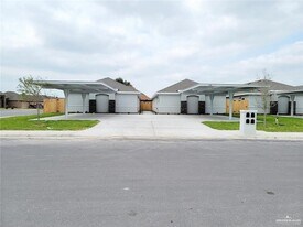 1719 Davenport St, Unit 3 in Weslaco, TX - Building Photo