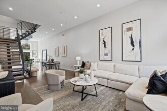 2106 Spring St in Philadelphia, PA - Building Photo - Building Photo