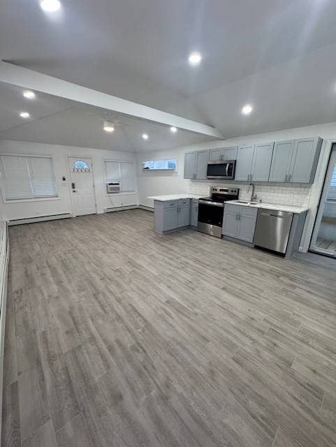 1-15 E 7th Rd in Queens, NY - Foto de edificio - Building Photo