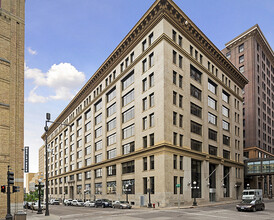 333 on the Park in St. Paul, MN - Foto de edificio - Building Photo